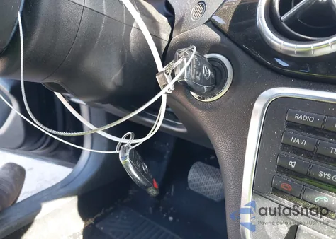 2014 Mercedes-Benz Cla 250 z USA, uszkodzony, nr VIN WDDSJ4EB6EN053843